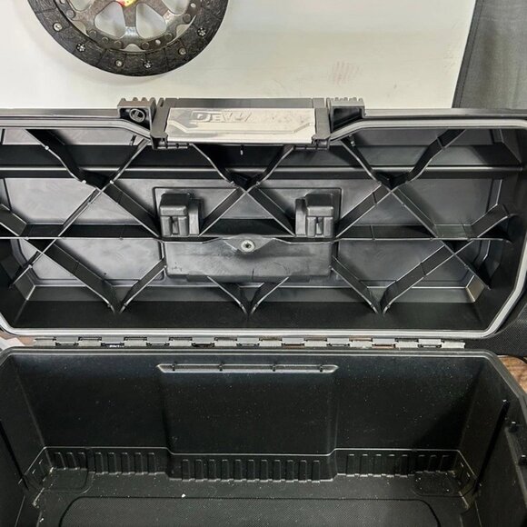 DEWALT Black Rugged Tool Box 22x11.5x9.5 inches * 2010 Vintage - Picture 5 of 7
